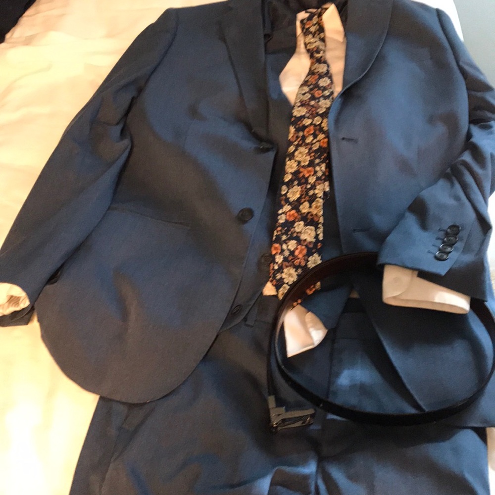 Entire Perry Ellis Navy Blue Suit Combo